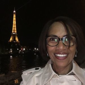 Meet your Posher, Casaundra